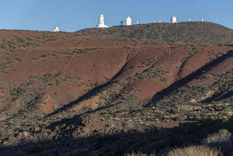 Tenerife 35 - parque nacional del Teide - observatorio astronómico del Teide.jpg